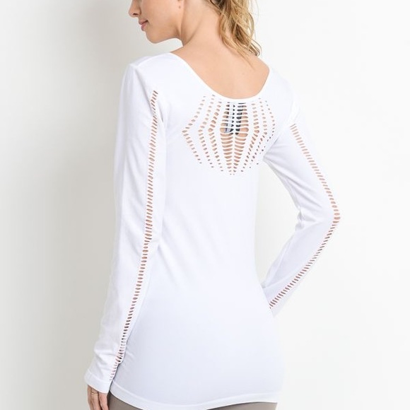 NWT White Razor Cut Athletic Top - Picture 2 of 5